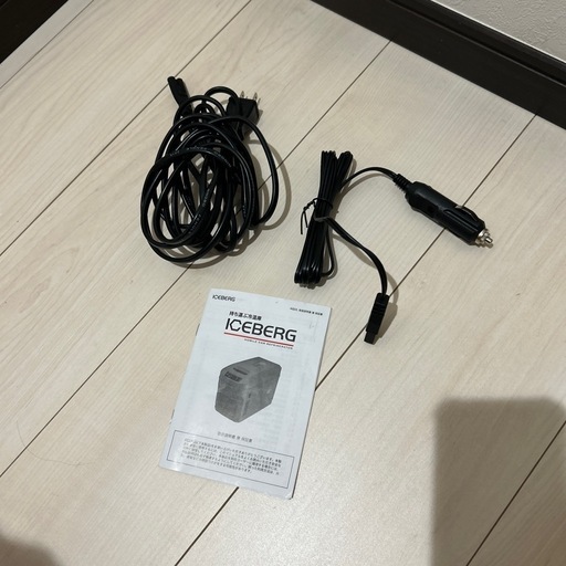 ICEBERG AQ-22L　冷温庫 オリーブグリーン　ポータブル冷蔵庫　AC.DCケーブルあり