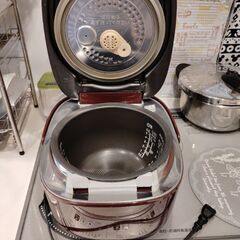 東芝真空圧力IHジャ炊飯器の画像