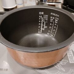 東芝真空圧力IHジャ炊飯器の画像