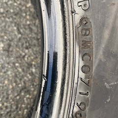 BRIDGESTONE ブリジストン　スタッドレス　VRX 225 55 17 ４本セット　無料の画像