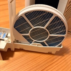 【500円‼️
】SHARP 加湿空気清浄機（2018年製）の画像