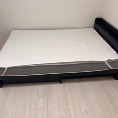 セミダブルベッド
の画像