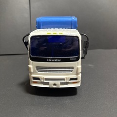 ISUZUゴミ収集車おもちゃの画像