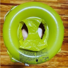 アンパンマン 浮き輪 足入れ ベビー用の画像