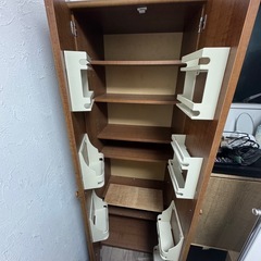 木製戸棚の画像
