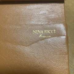 ニナ•リッチ　未使用がま口財布！の画像