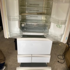 NO B407🌈福岡市内配送設置無料✨🌈東芝 TOSHIBA マジック大容量 FVシリーズ 冷凍冷蔵庫（551L・フレンチドア） 6ドア クリアシェルホワイト GR-J560FV(ZW)の画像