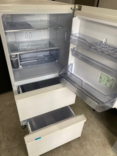 NO B409?福岡市内配送設置無料✨?AQUA アクア 冷蔵庫（238L・右開き） 除菌機能 ミルク AQR-SV24K（W）　2021年