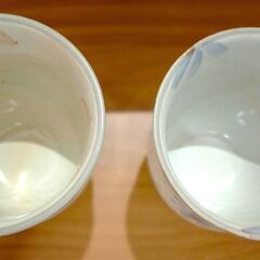 【未使用品】ペア湯飲み　コスモス柄　ピンクとブルー系　夫婦湯呑の画像