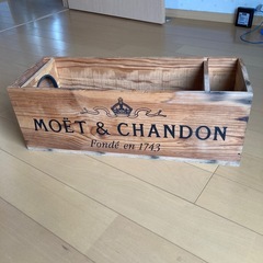 Moët & Chandon & Louis Jadot ワインボックスの画像