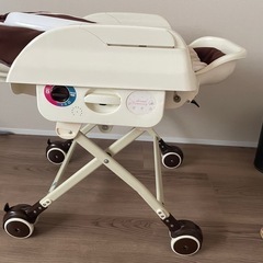 ハイローチェア　テーブル付きの画像