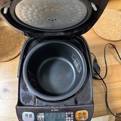 タイガー炊飯器16年製の画像