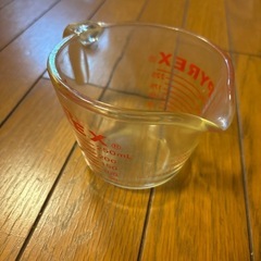 計量カップの画像