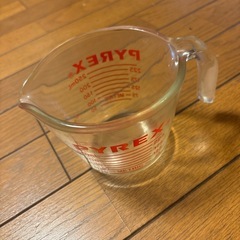 計量カップの画像