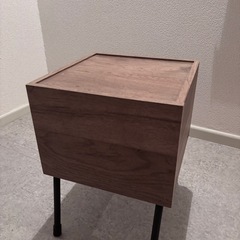 サイドテーブルの画像