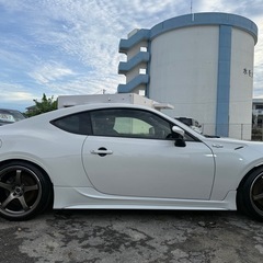 極上86 パールホワイト　車高調　18インチ社外ホイール　TRDエアロの画像