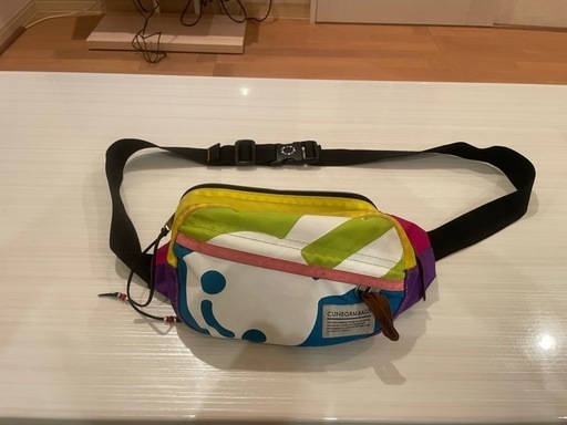 CUNE ボディバッグ