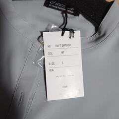 新品タグ付き  レディーストップスの画像