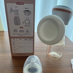 電動搾乳機と哺乳瓶2本セットの画像