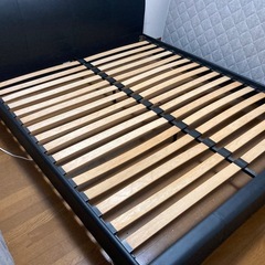 クイーンサイズベット　マットレス付の画像