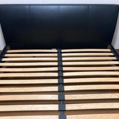クイーンサイズベット　マットレス付の画像