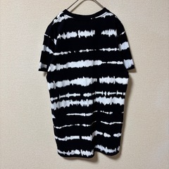 定価１万円　LOVELESS  Tシャツ の画像