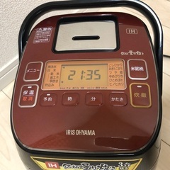 2017年製 アイリスオーヤマ IHジャー炊飯器「KRC-ID30-R」3合炊きの画像