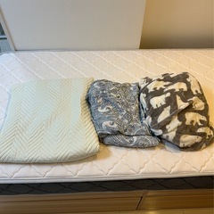 引き出し収納付きシングルベッドの画像