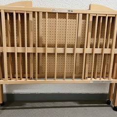 石崎家具　ワンタッチ　
木製ベビーベッド  ハイタイプの画像