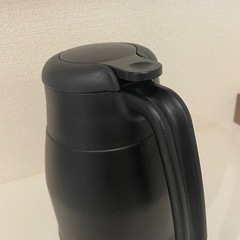【美品】ステンレス　ポット　ブラック　保冷　保温　魔法瓶　の画像