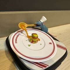 ディズニー PIXAR1番くじレミーと美味しレストランフィギュアの画像