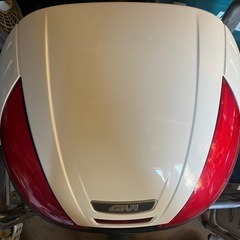 旭川　隼2型用トップケース&ステー中古の画像
