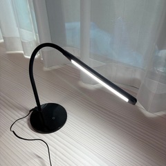 クネクネ卓上ライトの画像