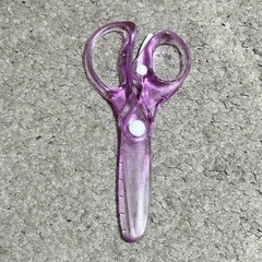 プラスチック ハサミ  幼児向け  の画像