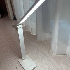 卓上ライトの画像