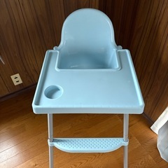 子供用ハイチェア、ローチェアの画像