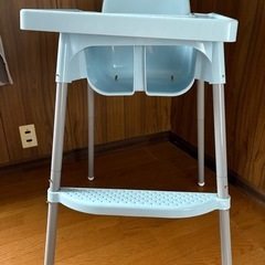 子供用ハイチェア、ローチェアの画像