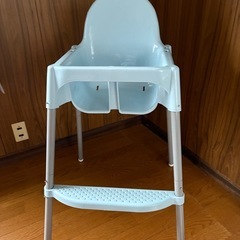 子供用ハイチェア、ローチェアの画像