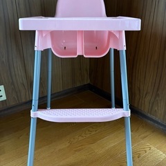 子供用ハイチェア、ローチェアの画像