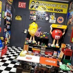 M&Ms　巨大フィギュアの画像