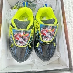 仮面ライダーセイバー 光る靴　セイバー ひかる靴 靴 運動靴 くつ　15センチの画像