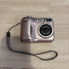Nikon デジタルカメラ　COOLPIX 2100  ジャンク品の画像