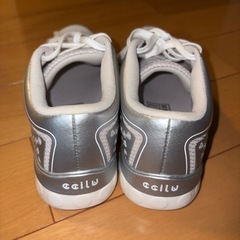ccilu スニーカー  シルバーの画像