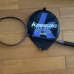 バドミントンラケット　カバー付きの画像
