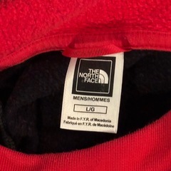 【THE NORTH FACE】プルオーバーパーカー　バイカラーレッド×ブラックの画像