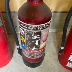 消火器　４本
の画像