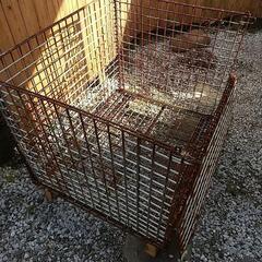 メッシュ鉄カゴの画像