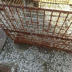 メッシュ鉄カゴの画像