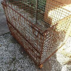 メッシュ鉄カゴの画像