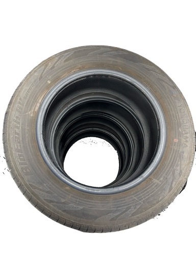 中古夏タイヤ4本　195/65R15 ブルーアースRV03